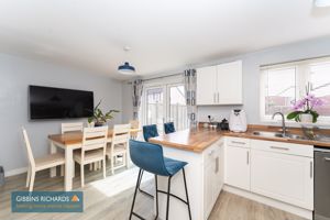 Kitchen/Diner- click for photo gallery